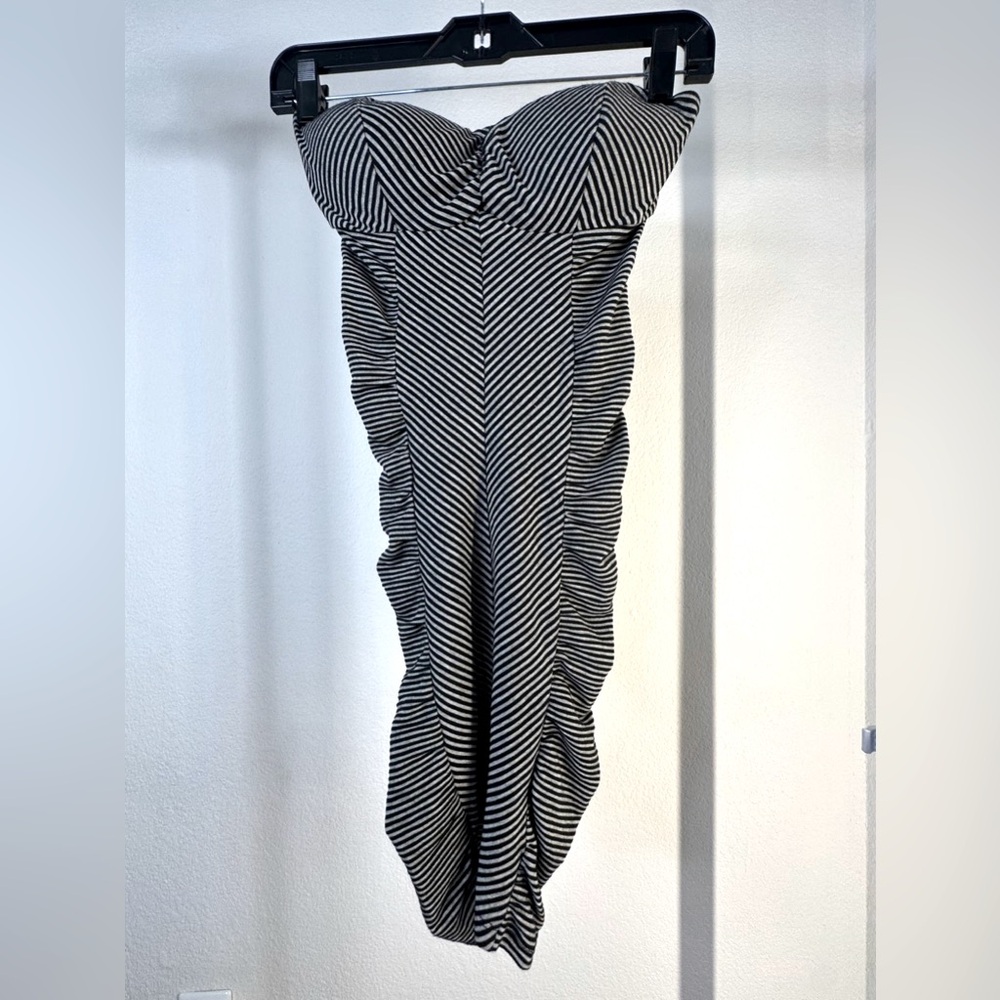 Strapless Black and White Ruched Bodycon Dress